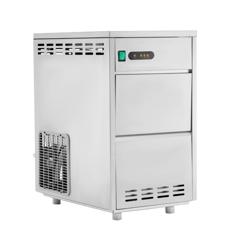 Ice Machine 30 kg - Dynasteel: Powerful performance and stainless steel design Ice Machine 30 kg - Dynasteel: Powerful performance and stainless steel design