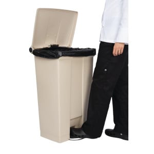 Beige 87L Rubbermaid Step-On Pedalinis konteineris: Patvarumas ir higiena