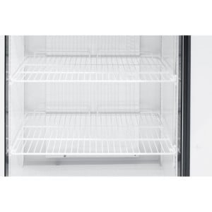 Teigiama šaldymo spinta 590 L 0/+8°C Pilnos durys