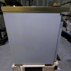 Teigiama šaldymo lentelė Gylis 600 - 3 durys - Dynasteel