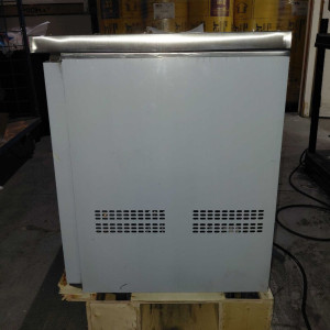 Teigiama šaldymo lentelė Gylis 600 - 3 durys - Dynasteel