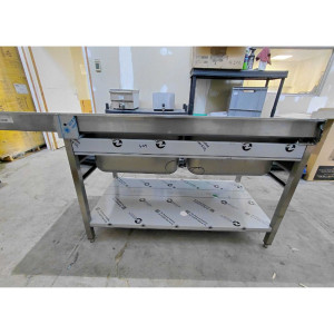 Plautuvė su 2 skyriais, indaplovės praėjimu ir lašintuvu dešinėje - 2000 x 700 mm