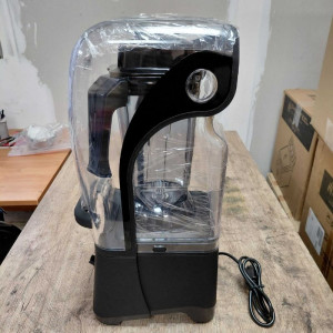 Blenderis su garso izoliacijos dangčiu 2,5L - Buffalo