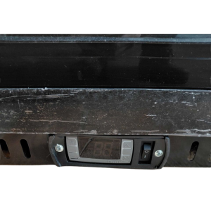 Galinė baro šaldymo vitrina Skinplate - 3 stumdomos stiklinės durys - 328 L - Dynasteel