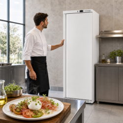 Teigiama šaldymo spinta 380 L 0/+8°C Pilnos durys